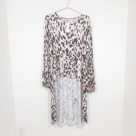 NWT High-Low Leopard Print Top - Picture 1 of 9